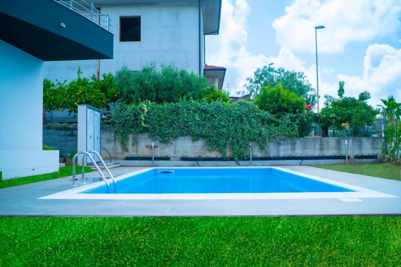 Villa Nebros Di Baia Nebrodi Residence Sant'Agata di Militello Luaran gambar